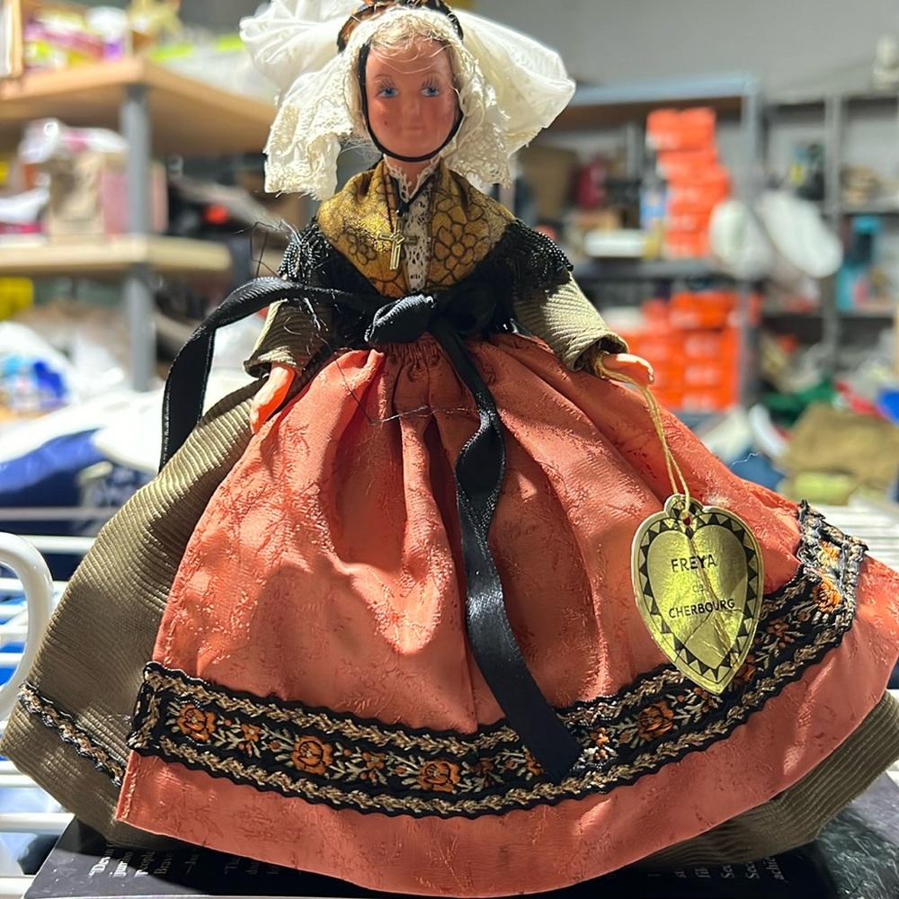 NWT Vintage FREYA de CHERBOURG Le Minor French Doll - Made In France w Tag 8 in